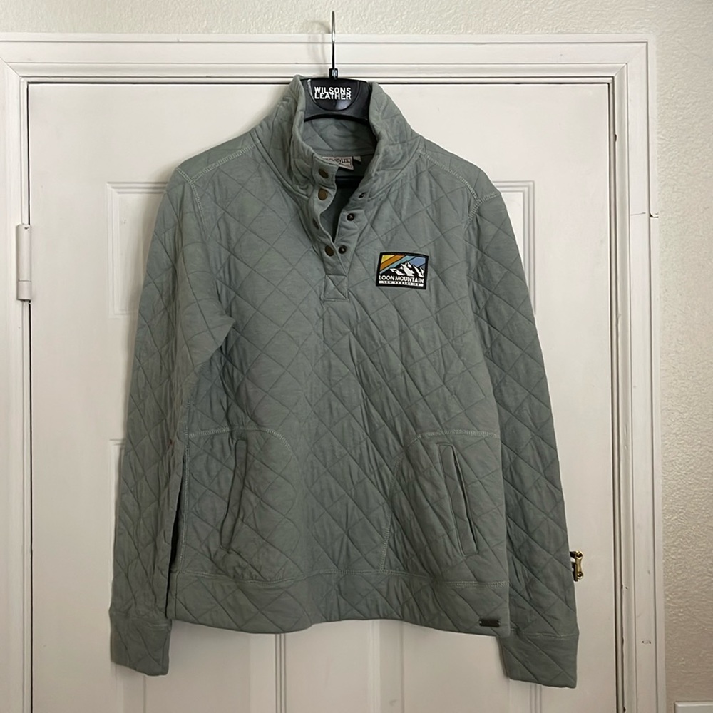 NWOT Snap Collar Quilted Pullover with Pockets (moss color)